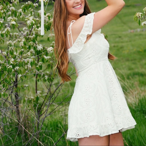 Lovers and Friends White Eyelet Dress - Picture 3 of 5